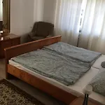 Ferienwohnung, Solms-obendorf